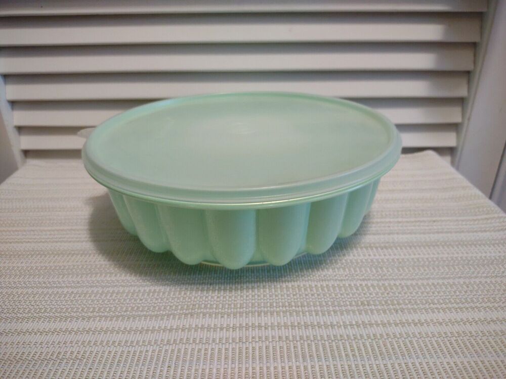 Vintage TUPPERWARE 3 Piece Jello Mold Ice Ring Mint Green 1201-2